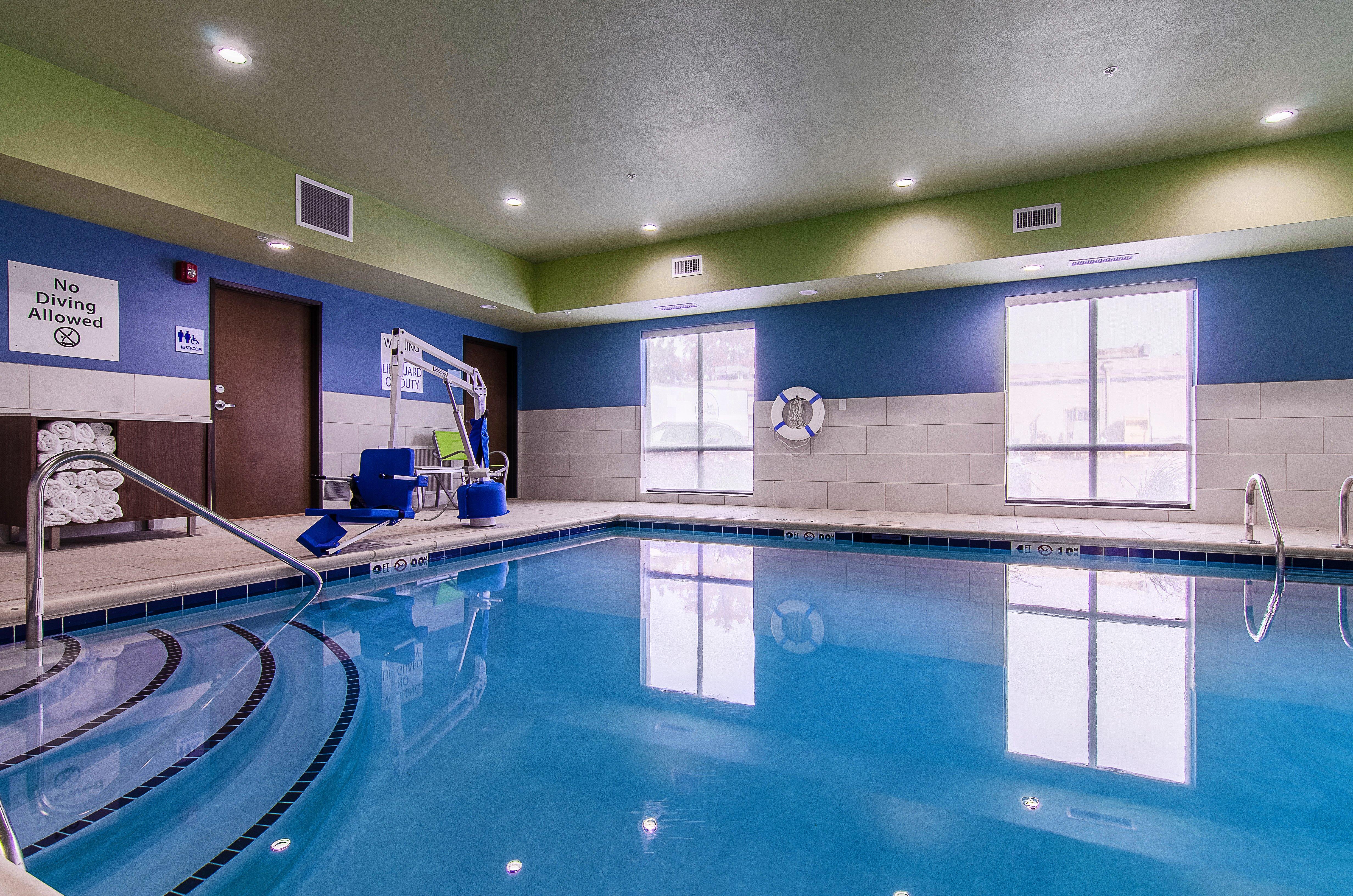Holiday Inn Express & Suites - Atchison By Ihg Exteriér fotografie
