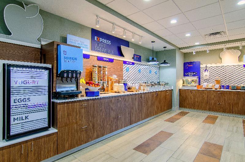 Holiday Inn Express & Suites - Atchison By Ihg Exteriér fotografie